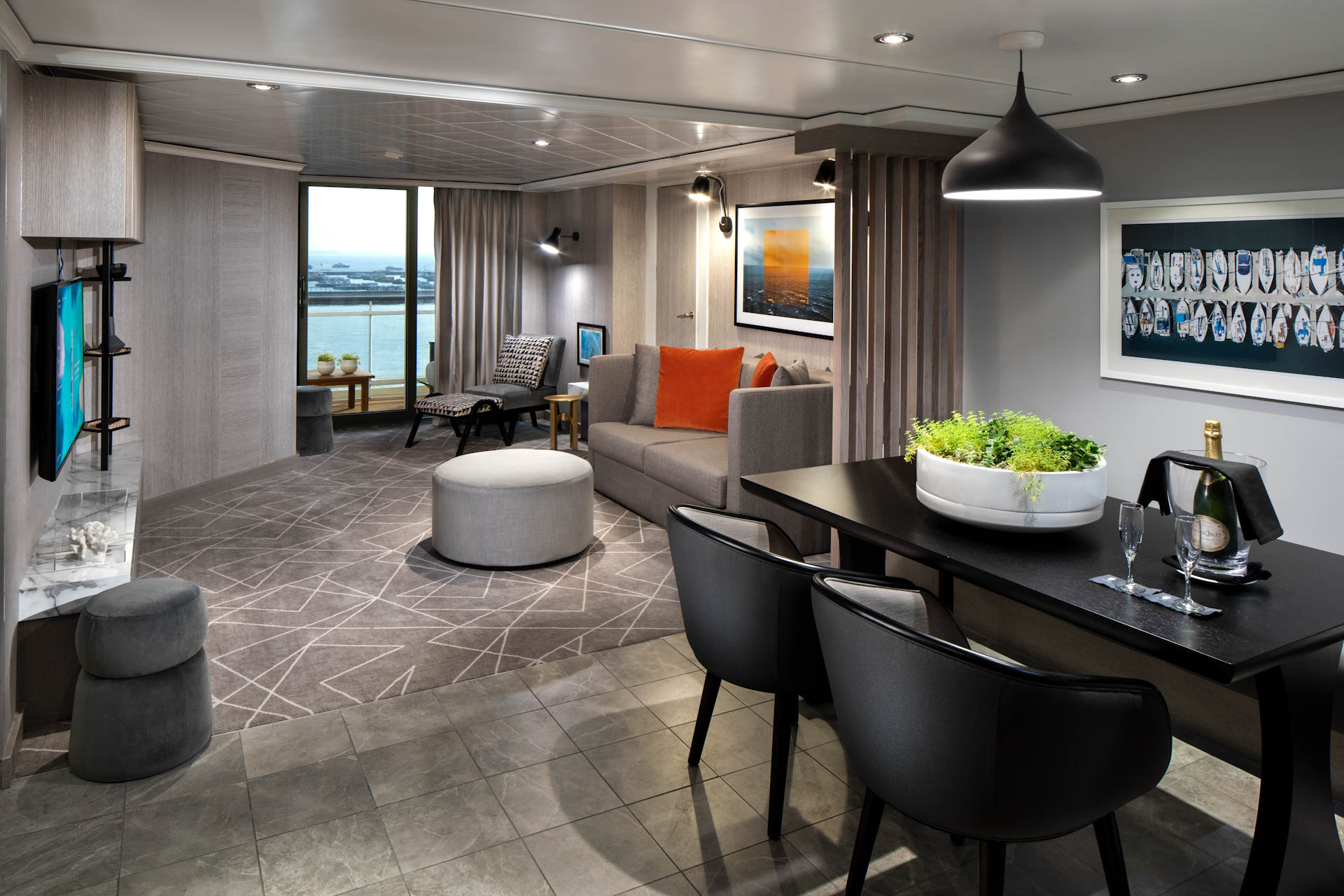 images/Ship photos/Millennium 千禧號/1a_CEL_ML_Royal_Suite_Living_Room_1_edited.jpg